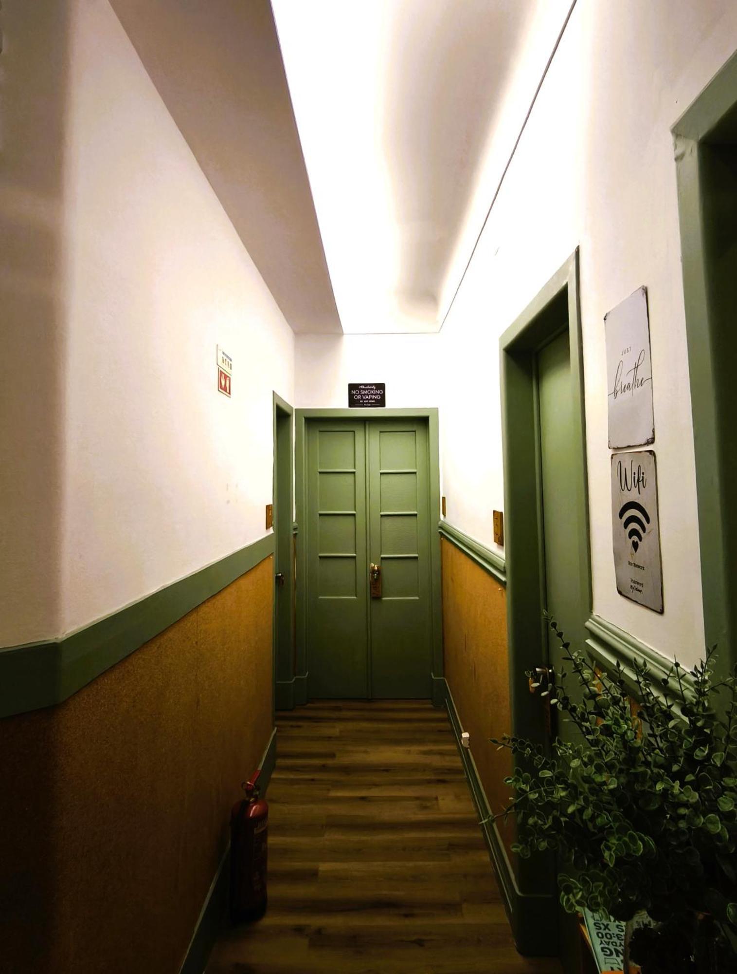 Albergue Ey *